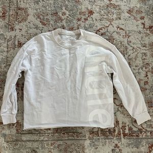 Lululemon logo perfectly oversized crew!